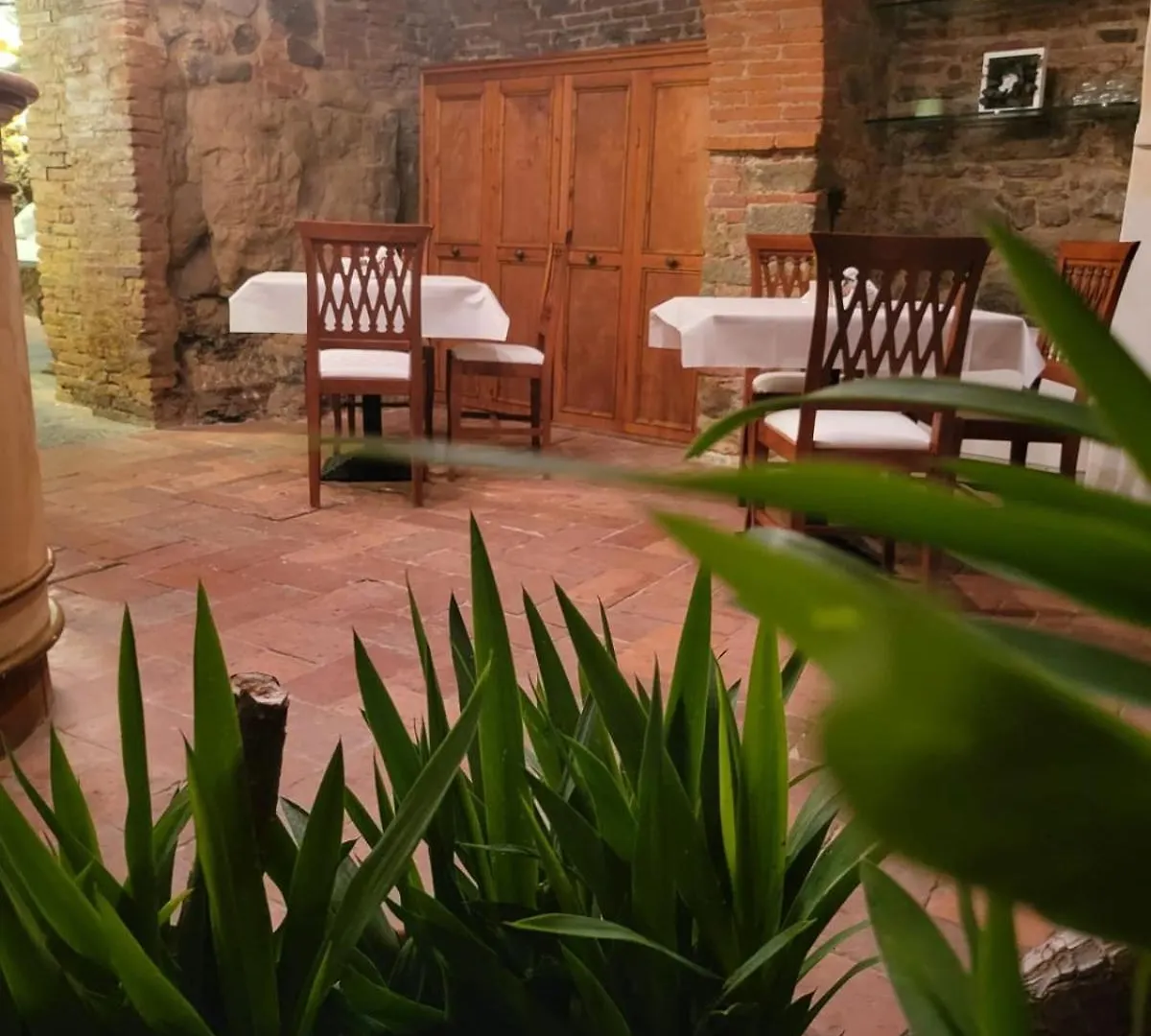 Hotel Logge Dei Mercanti Monte San Savino 3*,